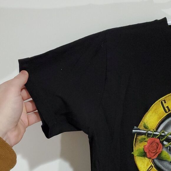 Guns N' Roses small black short sleeve shirt - Picture 4 of 6